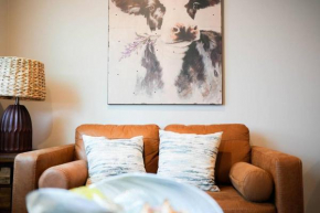 1 Bedroom Stylish Oasis